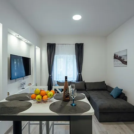Apartment Andela *